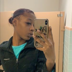 Meet your Posher, Alexia